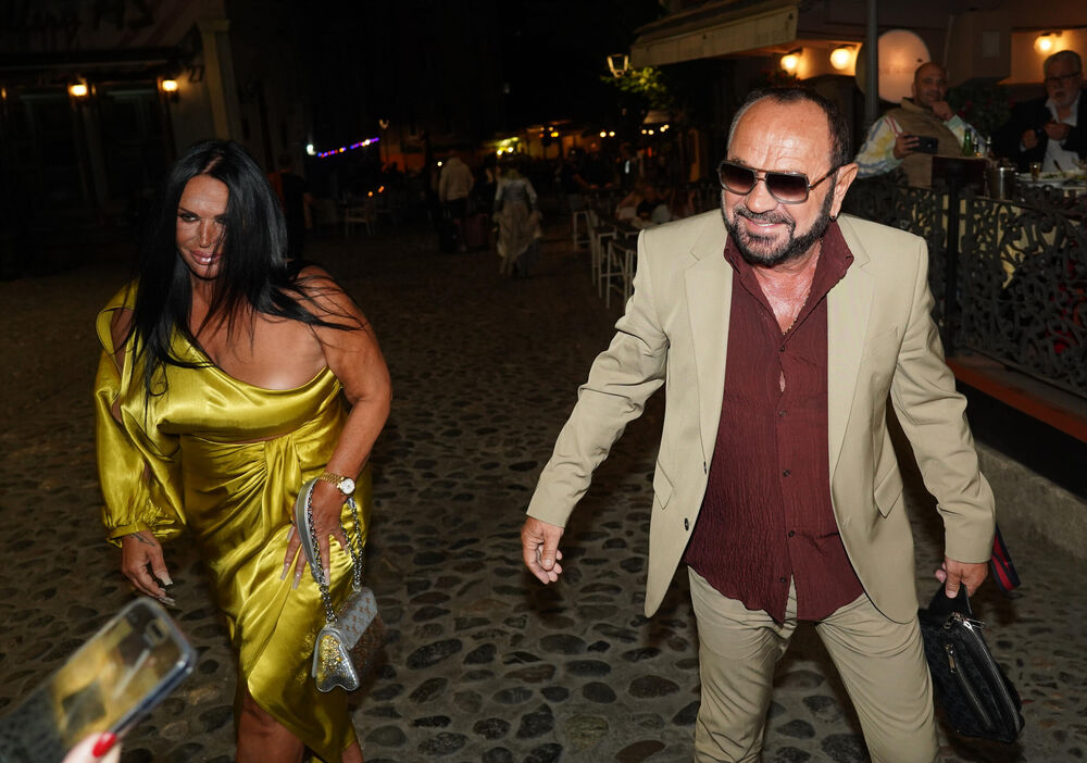 Njegova žena poznata je po jakim oblinama