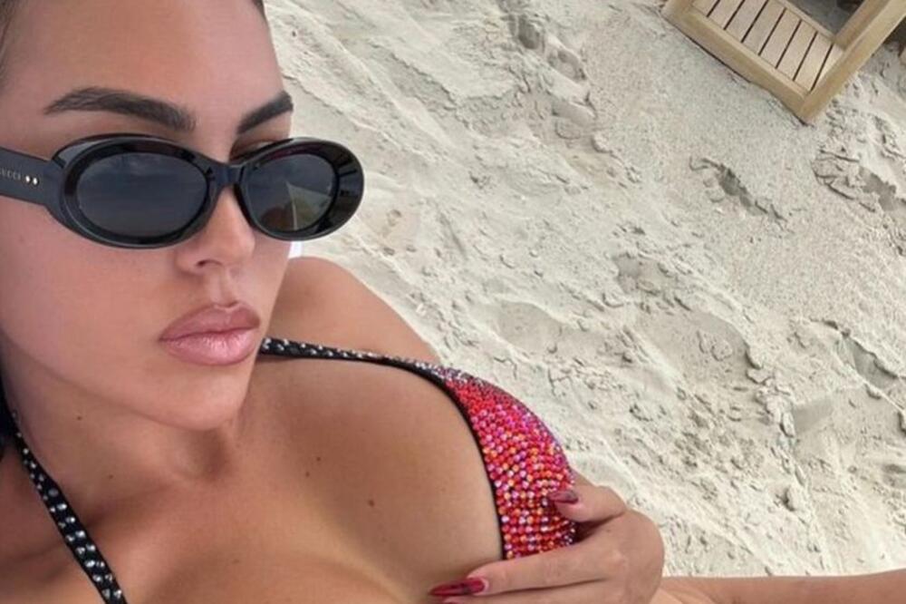 NIJE NI ČUDO ŠTO JE LJUBI NAJBOGATIJI FUDBALER! GEORGINA FATALNIM IZDANJEM ZAPANJILA: Karleuša se HITNO oglasila