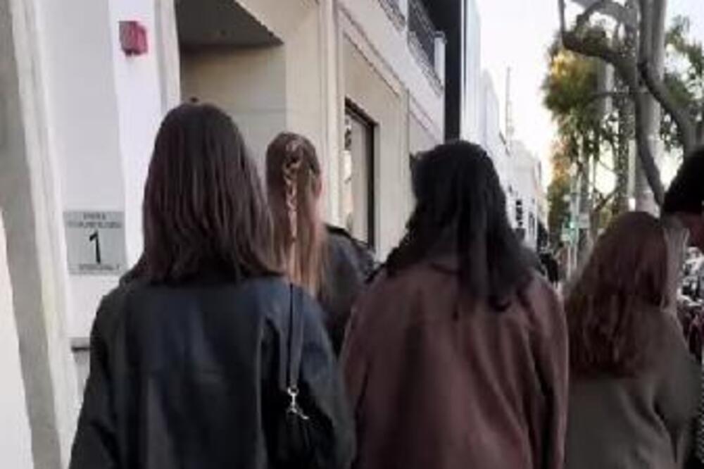 AMERIKANAC SREO BOSANKU, U SEKUNDI OSTAO BEZ DAHA: Magdalena ga OČARALA LEPOTOM, odmah joj je OVO tražio (VIDEO)