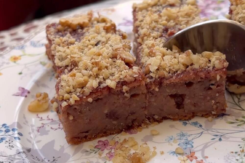 POSNI KOLAČ SA JABUKAMA I ORASIMA GOTOV ZA PET MINUTA: Od ovog nema bolje, TRADICIONALNA kombinacija ukusa osvaja