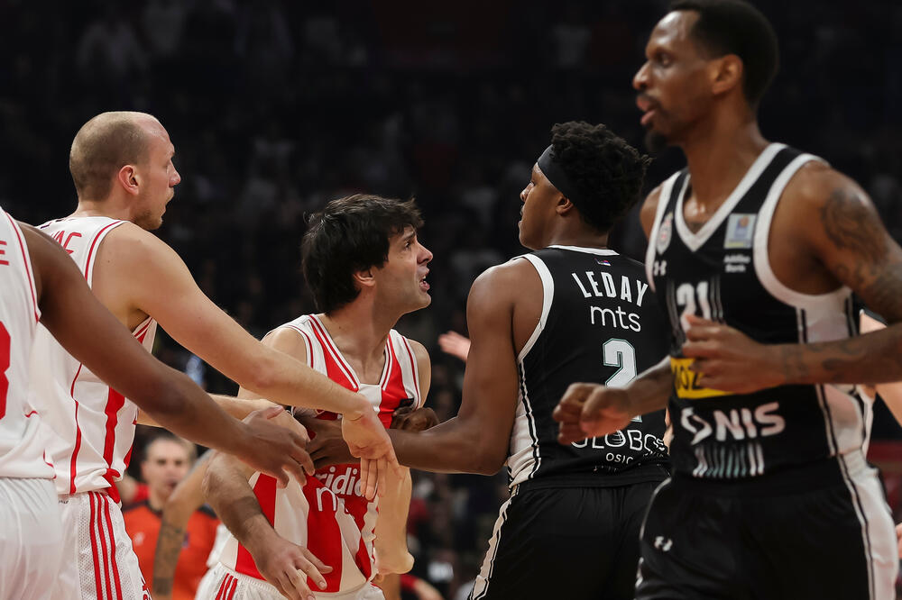 TEODOSIĆ I LEDEJ U ISTOM TIMU! Šta će reći navijači? (FOTO)
