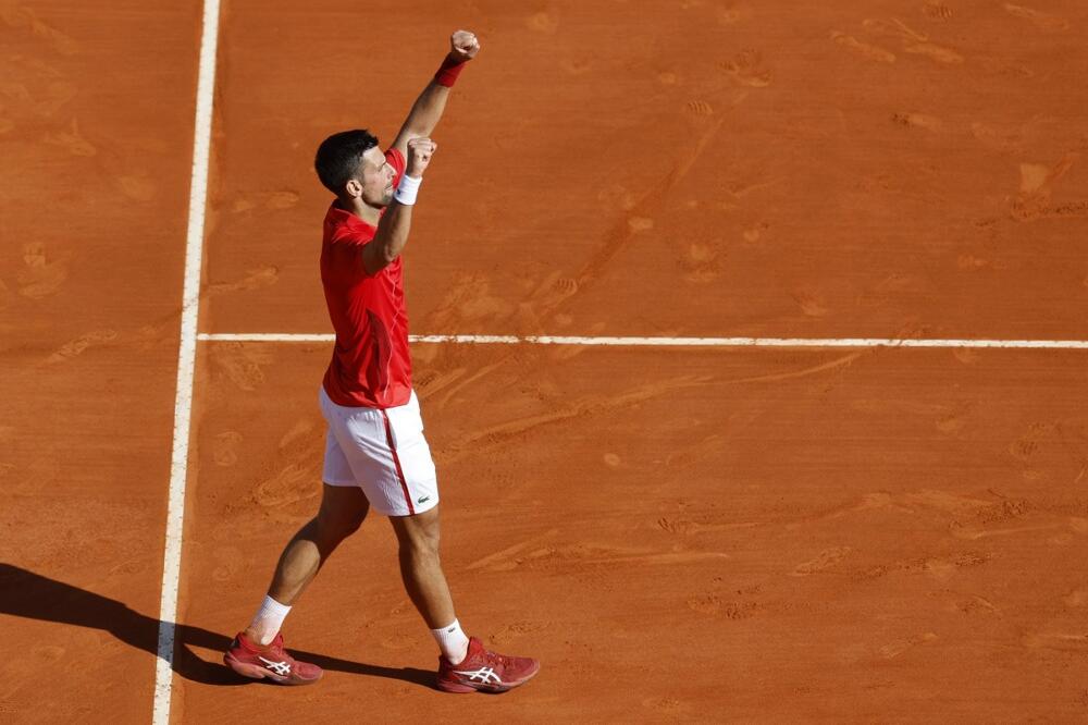 NOVAK SAZNAO IME PROTIVNIKA U POLUFINALU: Rival poznat posle tri seta (FOTO)