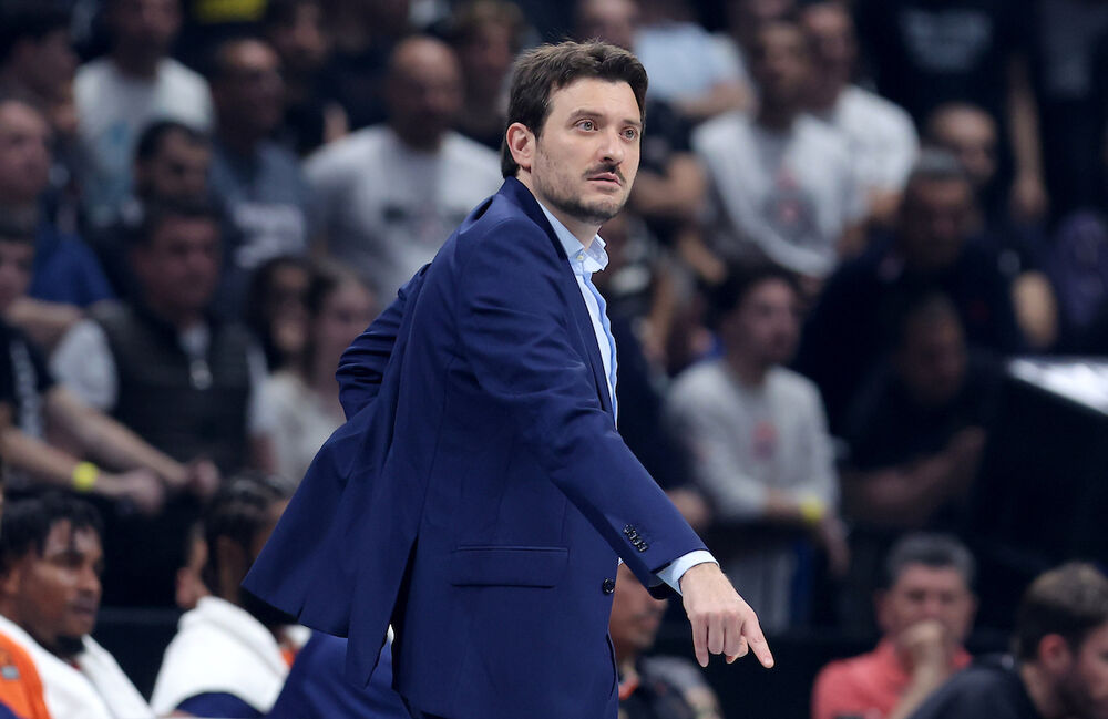 Ćavi Albert na utakmici Partizana i Valensije