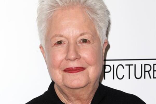 PREMINULA ČUVENA ELENOR KOPOLA