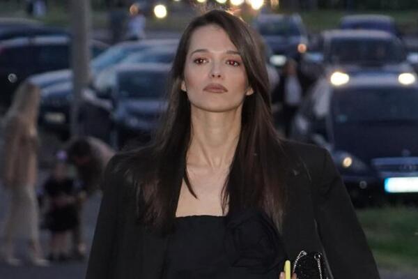 BJELINA ĆERKA PONOVO GLAVNA TEMA: Niko nije mogao da ostane IMUN na njenu BOŽANSKU LEPOTU, OVO SE NE VIĐA SVAKI DAN