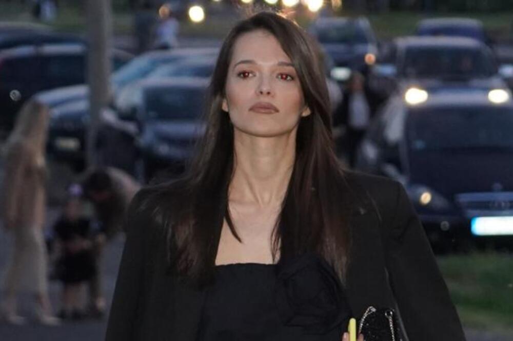 BJELINA ĆERKA PONOVO GLAVNA TEMA: Niko nije mogao da ostane IMUN na njenu BOŽANSKU LEPOTU, OVO SE NE VIĐA SVAKI DAN