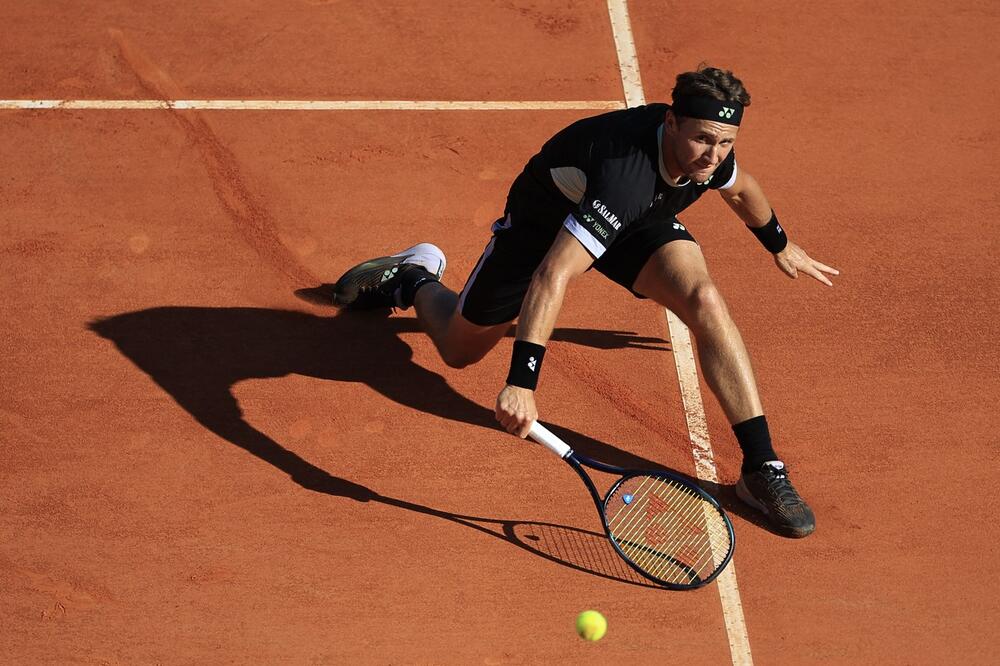 "MALO SAM SE POMOLIO, ZATRAŽIO SAM DA SAMO JEDNOM..." Rud sija posle prvog rušenja Novaka (FOTO)