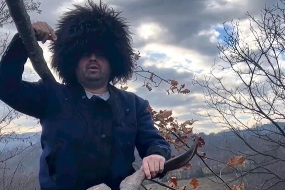 BRANKO BATALIO GRAD, PRAVI SURUTKU I ŽIVI NA SELU SA PORODICOM I KOZAMA: Glumac promenio ŽIVOT IZ KORENA, KAKAV CAR