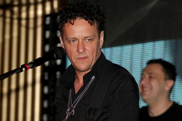 OTKRIVENI ŠOK DETALJI RAZVODA DŽENANA LONAČERVIĆA: Papire podneo na ŽENIN ROĐENDAN, svi u NEVERICI