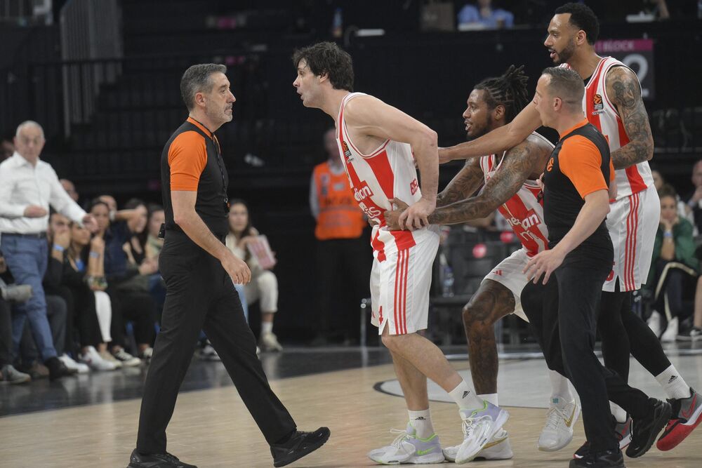 Teodosić u raspravi sa Garsijom