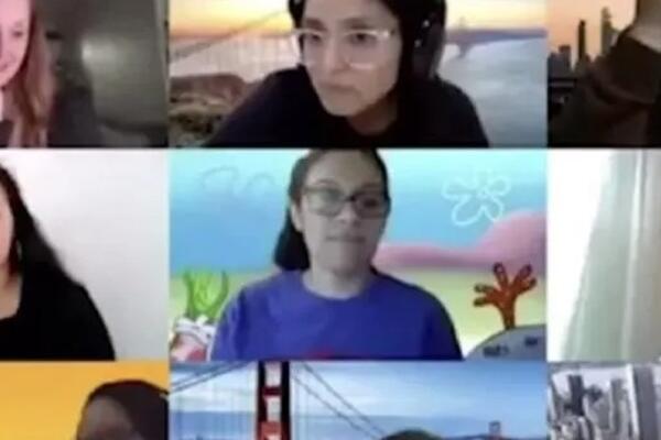 SVI SU GLEDALI U EKRAN TOKOM PREDAVANJA, A ONDA JE PROFESOR URADIO OVO: Nastao je momentalni muk, niko nije verovao