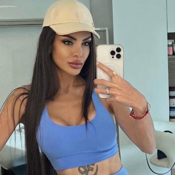 ATRAKTIVNA BUGARSKA PEVAČICA PROGANJA NOVAKA: "Vatrena" Lijana bila je i sa bivšim igračem Zvezde (FOTO)