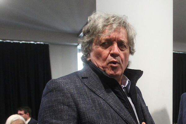 RADOŠA BAJIĆA OBOŽAVA CELA NACIJA, A EVO KAKO IZGLEDA NJEGOV RAJ: Evo gde UŽIVA glumac sa PORODICOM