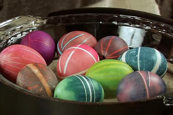 DA LI ZNATE ZAŠTO SE FARBAJU I JEDU JAJA ZA VASKRS? Ovo je TRADICIJA koja se poštuje!