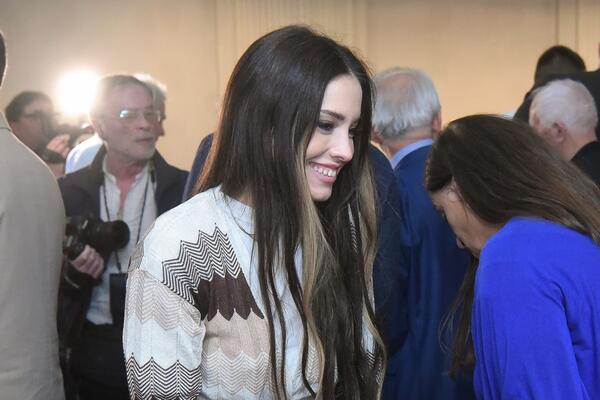 Godinama već važi za jednu najlepših žena u Srbiji: A kada saznate koliko je visoka bićete u čudu, prava manekenka