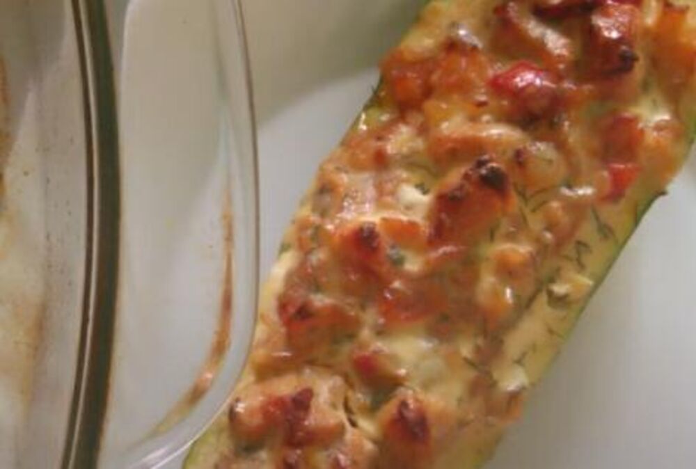 Tikvice puneje piletinom u tanjiru