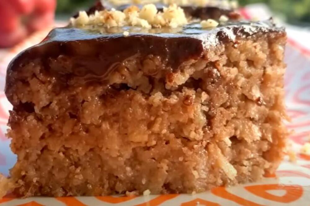 NAJLEPŠI KOLAČ KOJI SE PRAVI TOKOM POSTA: Orasi, griz i jabuke - sastojci za svačiji džep (RECEPT)