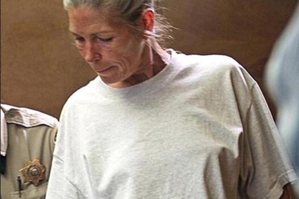 IZMASAKRIRALE BRAČNI PAR I TRUDNU GLUMICU: Slepo pratile LUDOG SEKTAŠA, a danas je jedna od njih na SLOBODI...