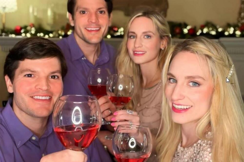 BLIZANCI OŽENILI BLIZNAKINJE I DOBILI SINOVE U ISTO VREME: Deca su preslikana, a svi žive pod istim krovom! (FOTO)