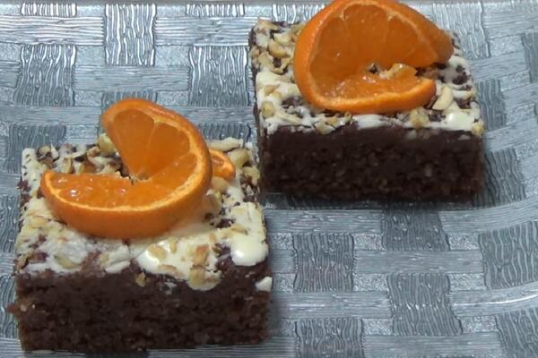 POSNI KOLAČ OD NARANDŽE OD KOG ĆE CEO KOMŠILUK MIRISATI: Kad osete OVU ČAROLIJU odmah će doći da traže RECEPT