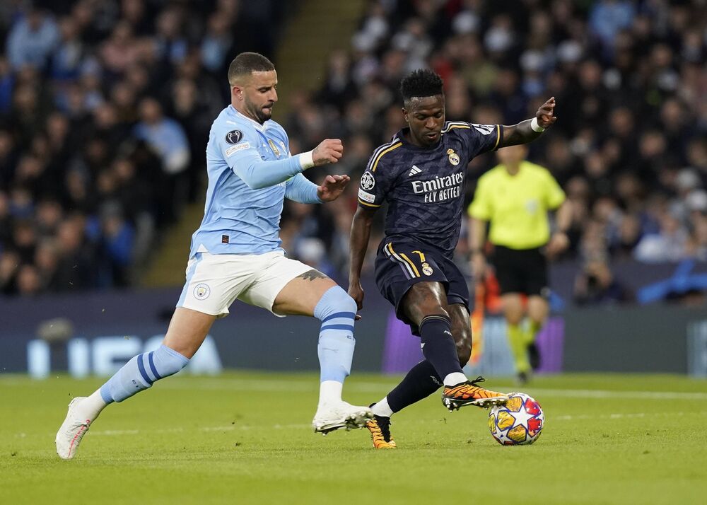 Detalj sa meča, u duelu Kajl Voker i Vinisijus Žunior 