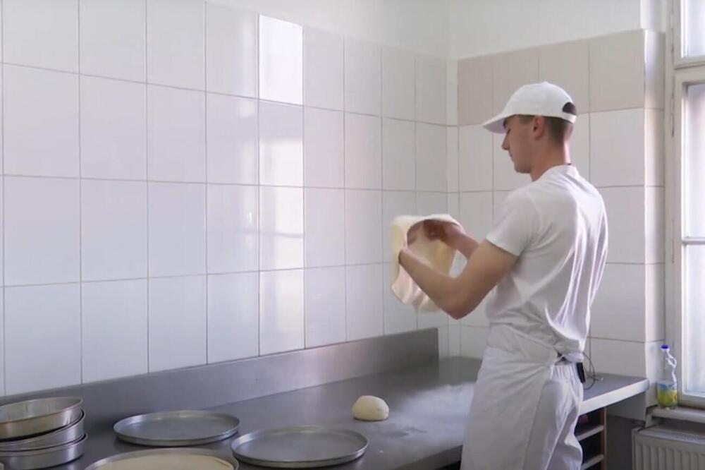 O UČENIKU MARJANU PRIČA CELA SRBIJA: Njegovo umeće ostavlja bez reči, bavi se PEKARSTVOM, a planira i da POSTANE...