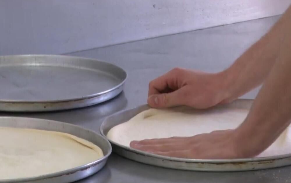 Marjan Katančić mesi testo