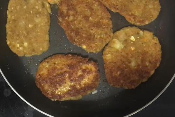 HILANDARSKE PLJESKAVICE KAKVE SE PRAVE SAMO U VREME POSTA: Najukusnije od 3 sastojka - monasi otkrili recept