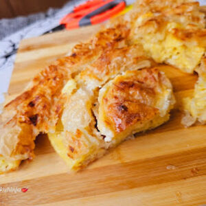 Gibanica sa sirom spremna očas posla: Ovom gurmanskom specijalitetu niko ne može odoleti, jedna tepsija je malo