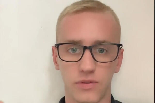 BOŠKO SA TRAFIKE ISPRIČAO KAKO GA JE JEDNA DEVOJKA OPELJEŠILA: Primenila jedan stari trik... (VIDEO)