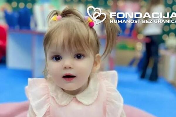 MALA IKONIJA SA GODINU DANA NIJE MOGLA DA SEDI, NI DA PUZI: Pomozimo malom ANĐELU da skupi NOVAC ZA LEČENJE (FOTO)
