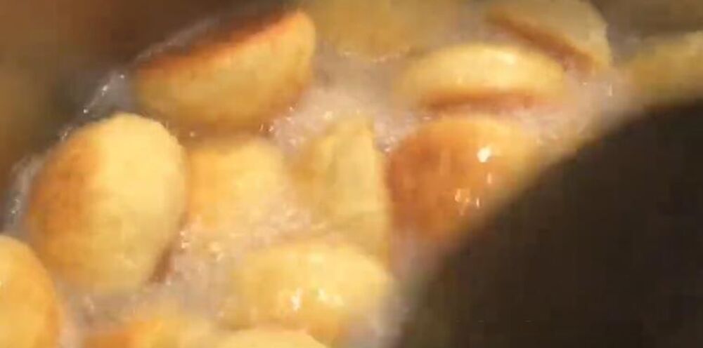 Kuvanje turskog kolača 'Kemal paša'