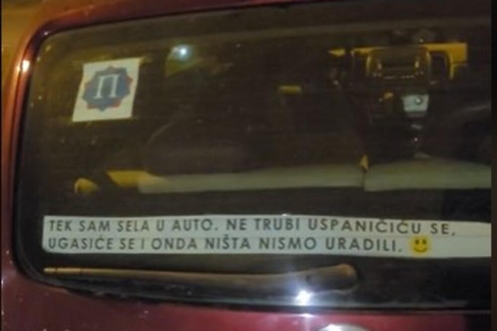 BEOGRAĐANKA DOBILA VOZAČKU DOZVOLU, PA OSTAVILA HIT PORUKU NA AUTOMOBILU: Jedni je podržavaju, drugi osuđuju