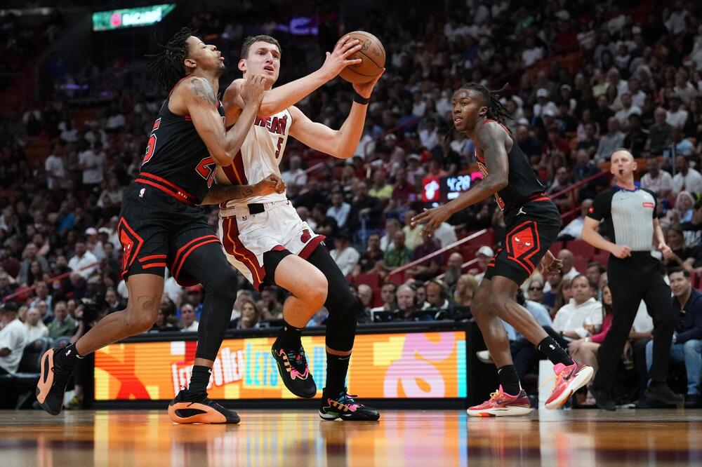 JOVIĆ I MAJAMI U PLEJ-OFU! Hit razbio Čikago i zakazao duel sa Bostonom (VIDEO/FOTO)