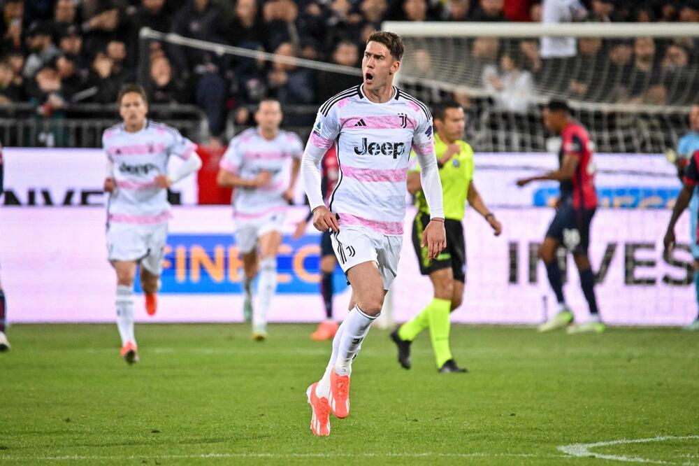 VLAHOVIĆEVA LEPOTICA PROBUDILA USPAVANI JUVENTUS! Kaljariju samo bod posle 2:0 iz penala (VIDEO/FOTO)