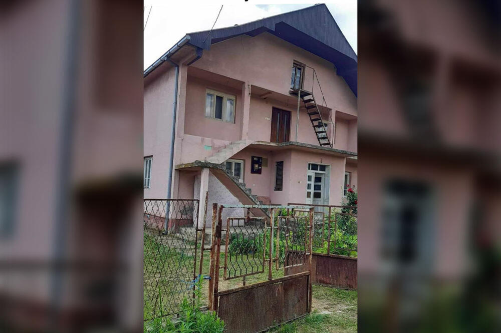 SLAVIČIN OGLAS ZALUDEO JE CELU SRBIJU: Šta mislite, za koliko prodaje ovu kuću na 2 sprata?