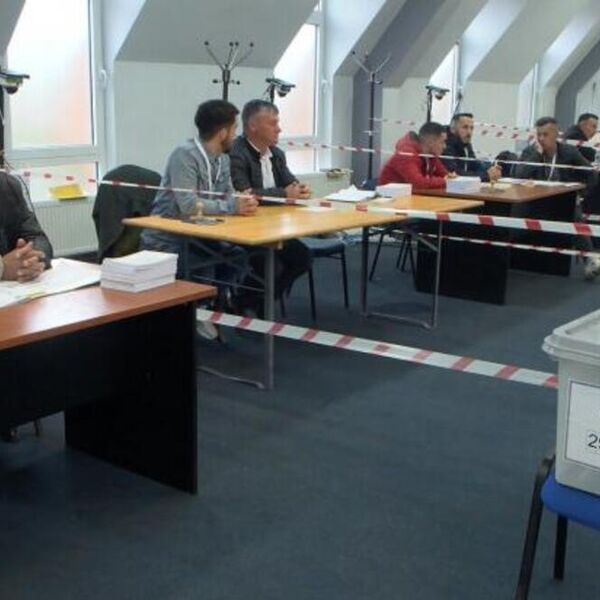 OGLASILI SE IZ SRPSKE LISTE NAKON REFERENDUMA NA SEVERU KIM