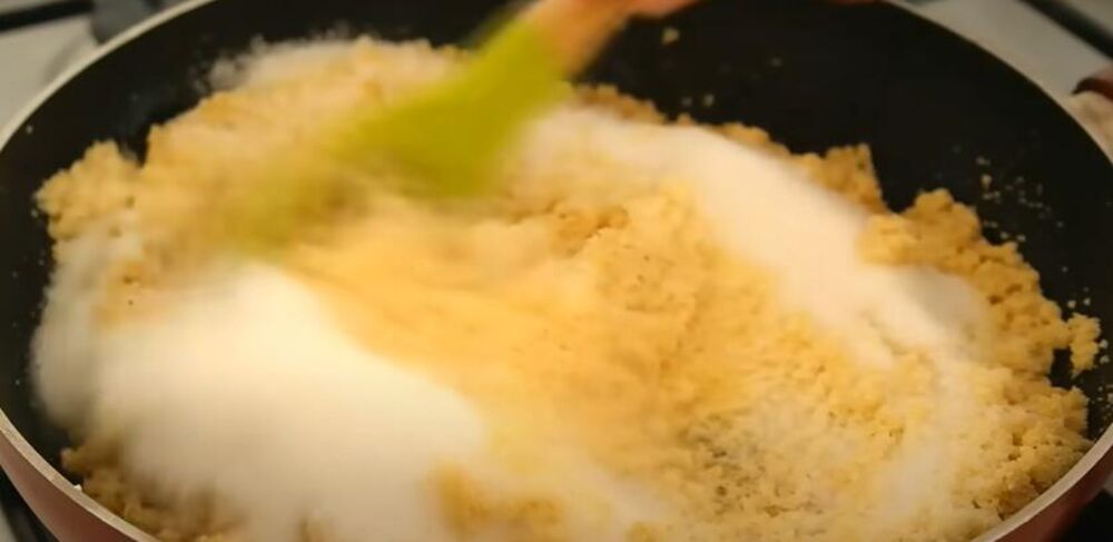 Pravljenje turskog kolača 'Irmik helvasi'