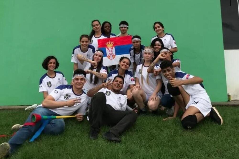 A KAKO IZGLEDA KAD BRAZILCI POSTANU SRBI? Pa, to izgleda OVAKO! Obukli dresove, zamezili sarmu i kajmak (FOTO)