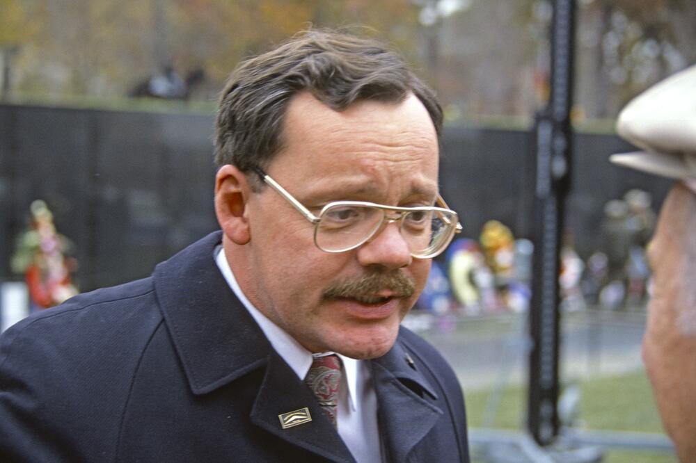 TERORISTI GA DRŽALI KAO TAOCA SKORO SEDAM GODINA, ĆERKU VIDEO PRVI PUT KAD JE IMALA ŠEST: Preminuo čuveni novinar!