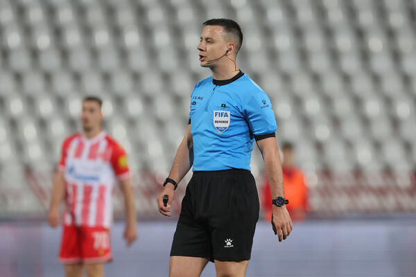 Miloš Milanović sudi meč Lige konferencija (Foto)