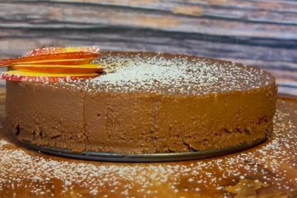 BEZ JAJA, MLEKA I BRAŠNA: Najlepši kolač sa čokoladom i jabukama - poslastica gotova za samo 5 minuta