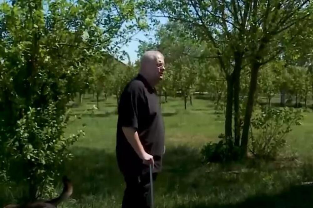 Ovako Nenad Čanak štedi struju! Ima veliki salaš, imanje iz snova, i sliku ovog političara za zidu!