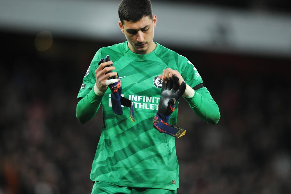 "DA NIJE PETROVIĆA, ČELSI BI IZGUBIO 10:0!" Legende Premijer lige i navijači brane Srbina posle debakla (FOTO)