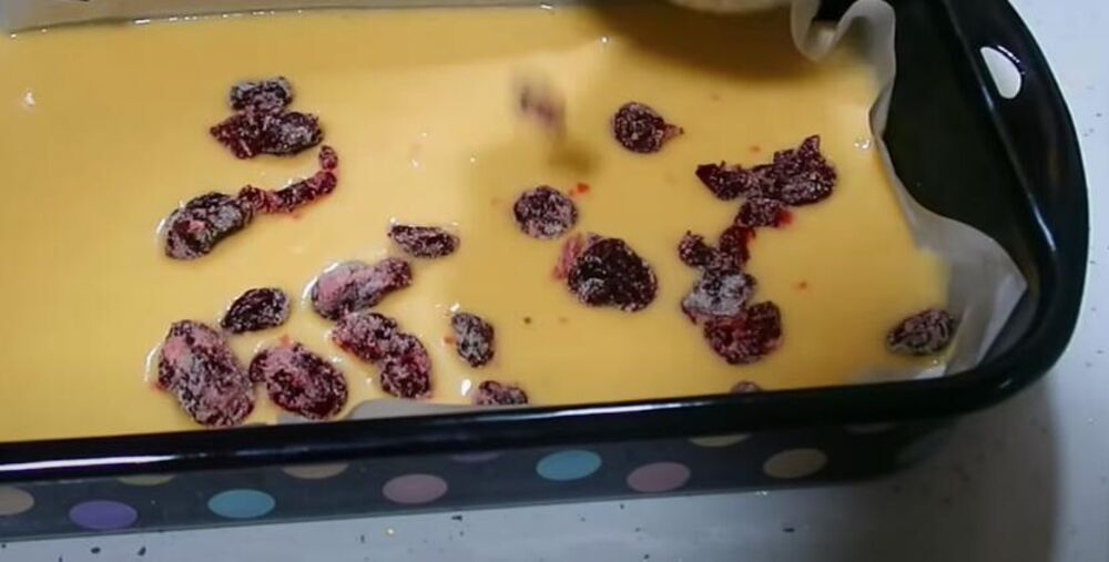 Višnje preko smese za kolač sa višnjama na čaše