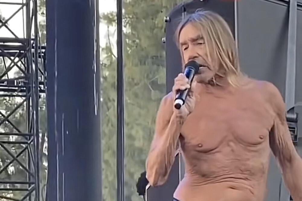 IMA 77 GODINA I BEZ BLAMA POKAZUJE SMEŽURANI STOMAČIĆ: Za SNIMKOM su sve žene OTKINULE, uvija se kao da je SAM