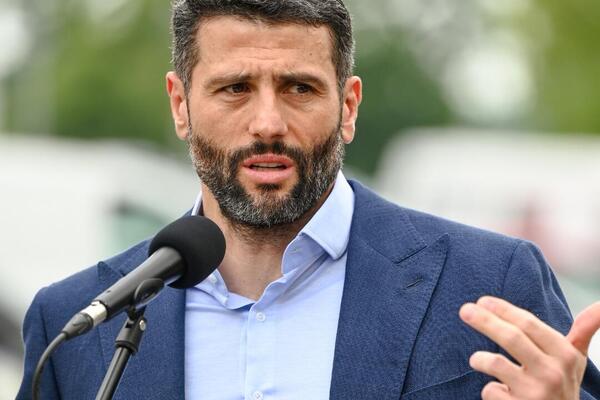 OVO ĆE REŠITI DECENIJSKI PROBLEM: 10 lokacija na Novom Beogradu dobija 510 parking mesta, Šapić obišao radove