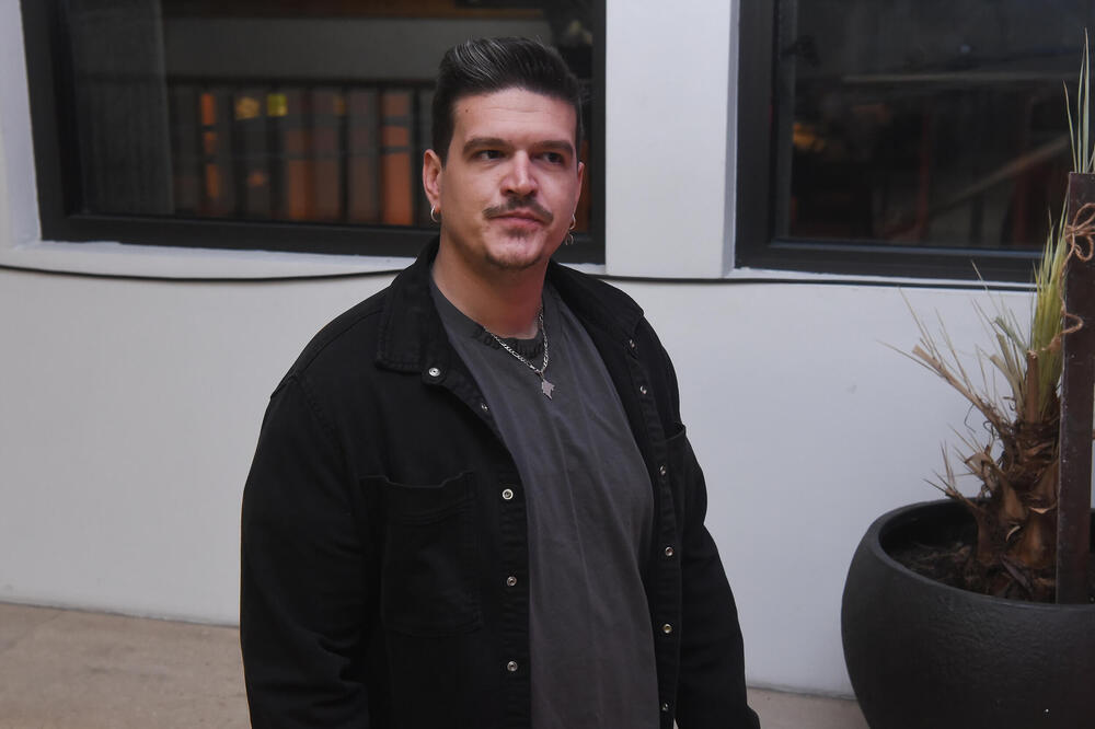 PEVAČ BIO ŽRTVA VELIKE PREVARE: Umalo zbog toga upao u VELIKE PROBLEME, misli da je ovo POENTA SVEGA