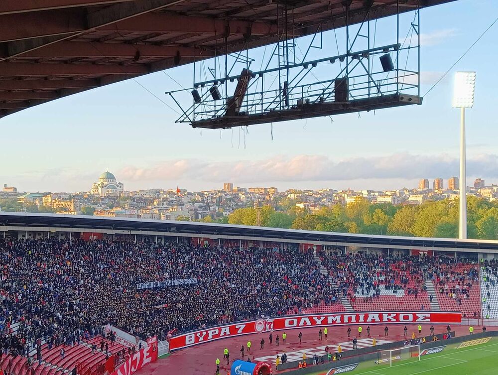 Delije posvetile transparent Draganu Milanoviću