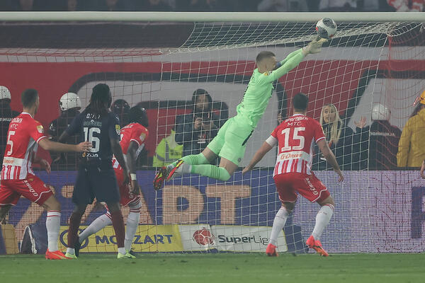 "CIGANSKA RUPA!" Fudbaler Partizana SKANDALOZNO uvredio Crvenu zvezdu (FOTO)